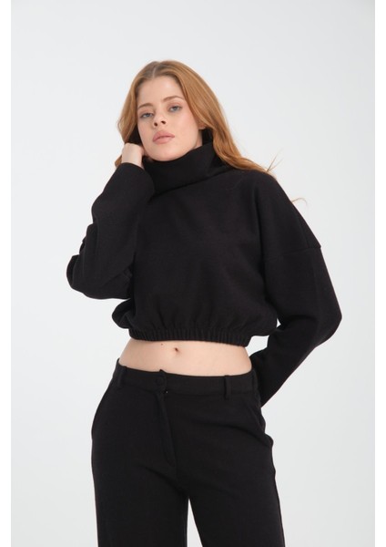 Pamuklu Boğazlı Crop Sweatshirt
