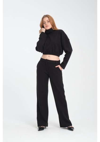 Pamuklu Boğazlı Crop Sweatshirt