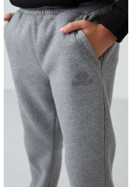 Gri Melanj Pamuklu Kalın İçi Tüylü Standart Fit Nakışlı Erkek Çocuk Eşofman Alt - 11224 indirimleri