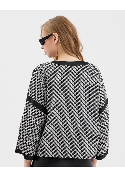 Kadın Kazayağı Desenli Kruvaze Kapamalı Oversize Yuvarlak Yaka Ceket
