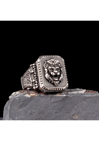 925 Ayar Gümüş Aslan Motifli Erkek Yüzük