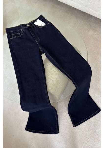 Marka Model Ispanyol Jean- Koyu Lacivert
