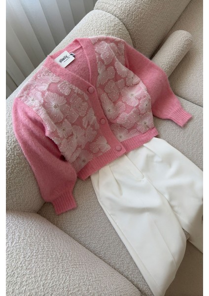 Çiçek Detaylı Özel Triko Hırka- Pembe