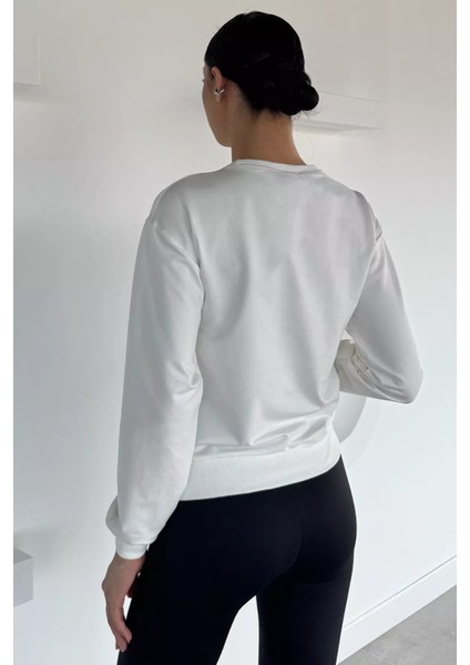 Kadın Ön Baskılı Bisiklet Yaka Sweatshirt P-00018479 indirimleri