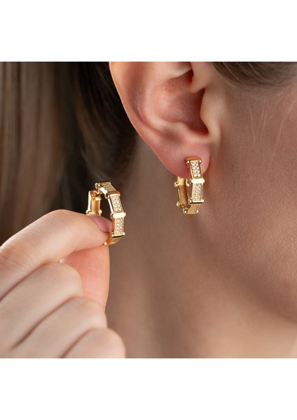 925 Ayar Gümüş Taşlı Köşeli Halka Küpe