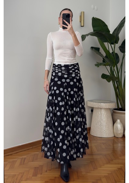 Puantiyeli Şifon Tasarım Etek- Siyah