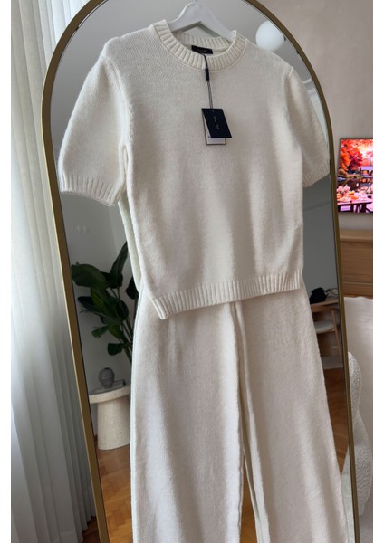 Marka Model Kısa Kol Triko Takım- Ekru