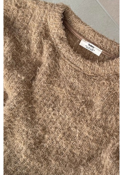 Sakallı Bisiklet Yaka Marka Tüylü Kazak- Camel