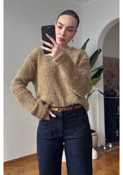 Sakallı Bisiklet Yaka Marka Tüylü Kazak- Camel