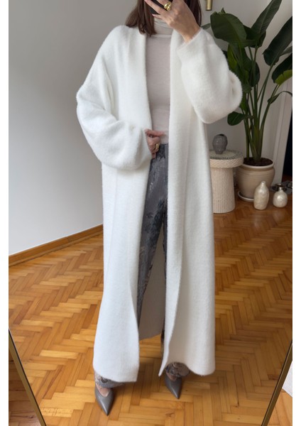 Sakallı Uzun Premium Hırka- Beyaz