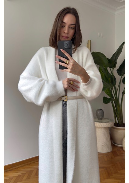 Sakallı Uzun Premium Hırka- Beyaz