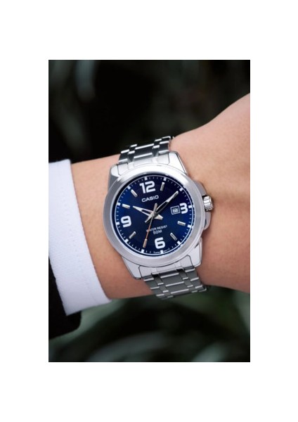 Erkek Kol Saati Metalik Gri Çelik Kasa ve Kordon 5 ATM Suya Dayanıklı modelleri