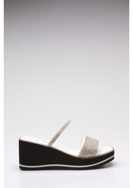 Idil Beyaz Kadın Terlik