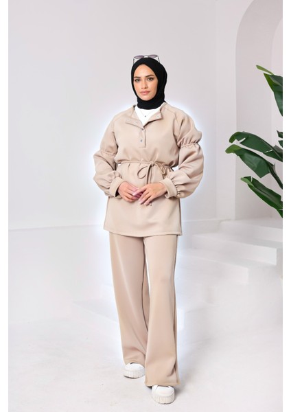 Bordo Scuba Kumaş Tesettür Alt Üst Takım – Yüksek Bel Çift Cepli Pantolon & Çıtçıt Yaka Üst