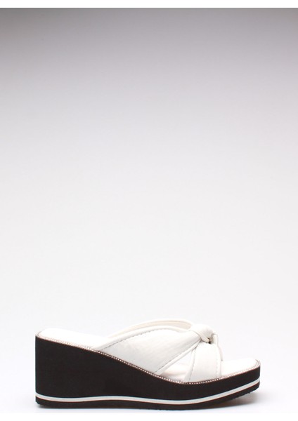 Idil Beyaz Kadın Terlik