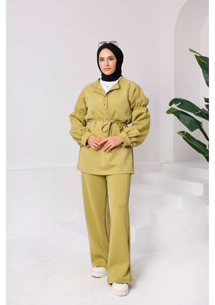 Bordo Scuba Kumaş Tesettür Alt Üst Takım – Yüksek Bel Çift Cepli Pantolon & Çıtçıt Yaka Üst