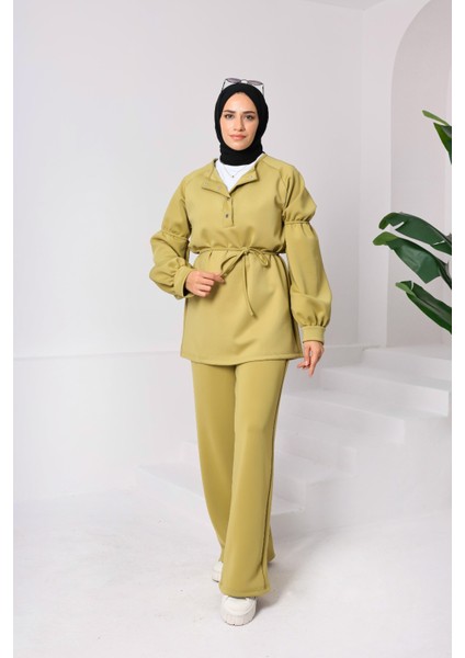 Bordo Scuba Kumaş Tesettür Alt Üst Takım – Yüksek Bel Çift Cepli Pantolon & Çıtçıt Yaka Üst modelleri