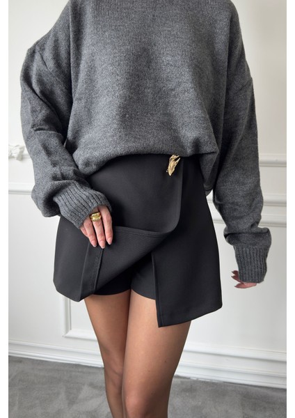Gold Broşlu Premium Şort Etek- Siyah