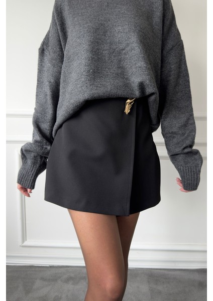 Gold Broşlu Premium Şort Etek- Siyah