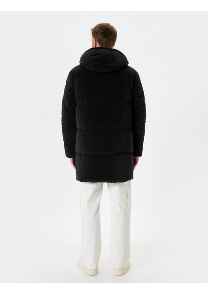 Anorak Mont Kapşonlu Slim Fit Fermuarlı Cep Detaylı fırsatları