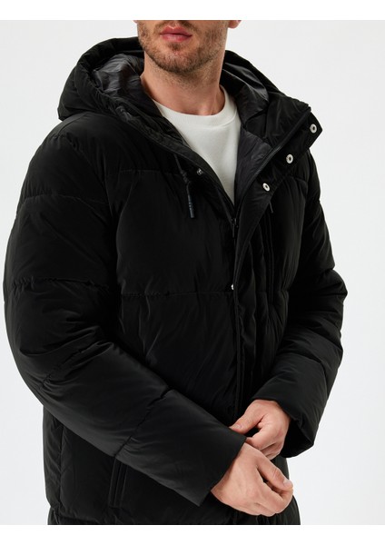 Anorak Mont Kapşonlu Slim Fit Fermuarlı Cep Detaylı indirimleri