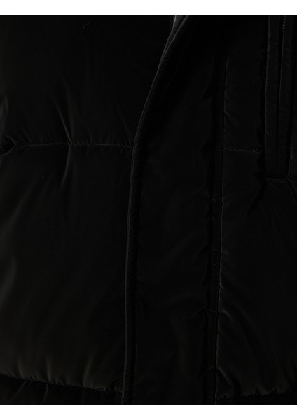 Anorak Mont Kapşonlu Slim Fit Fermuarlı Cep Detaylı