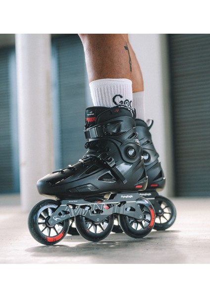 Avian T110 Black Red Urban Paten