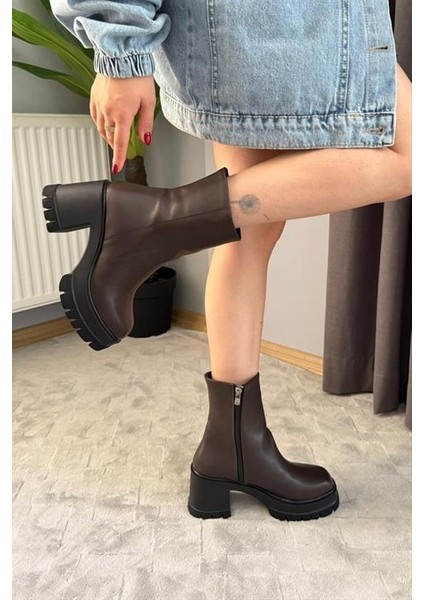 Kadın Pita Kahverengi ( 8 cm ) Platfom Topuklu Fermuarlı Bot