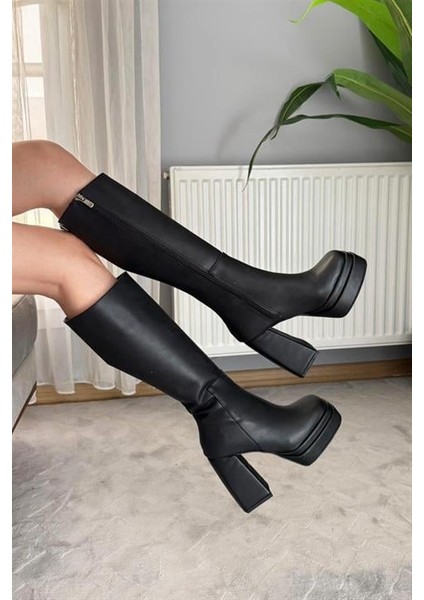 Kadın Sera Siyah Platformlu Topuklu Diz Altı Çizme Küt Burun Fermuarlı Çizme fırsatları