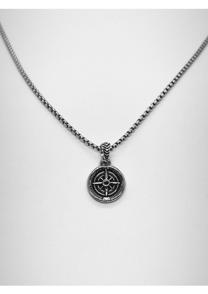 Erkek Kutup Yıldızı Motifli Madalyon Çelik Kolye