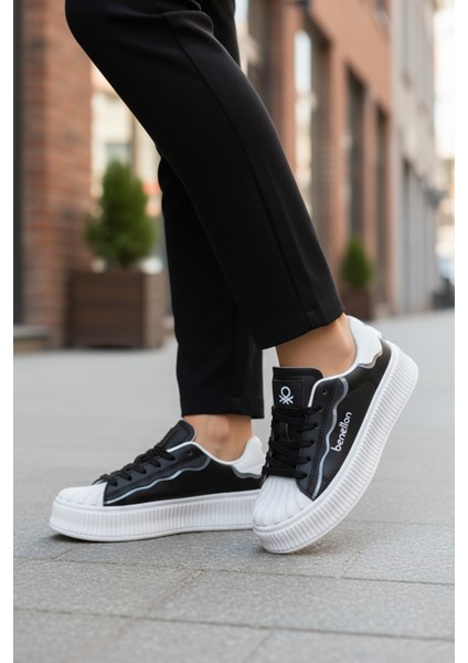 Siyah Beyaz Bağcıklı Unisex Spor Ayakkabı