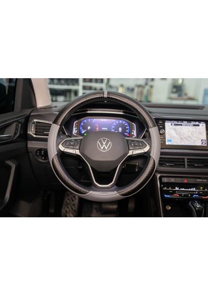 Plus Karbon Serisi Siyah Gri Geçmeli Direksiyon Kılıfı (Siyah Füme) modelleri