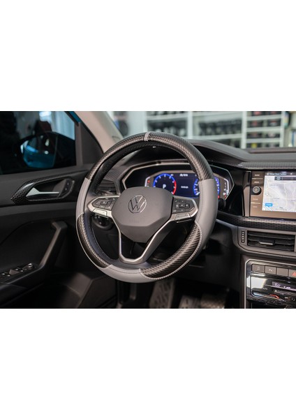 Plus Karbon Serisi Siyah Gri Geçmeli Direksiyon Kılıfı (Siyah Füme) fırsatları