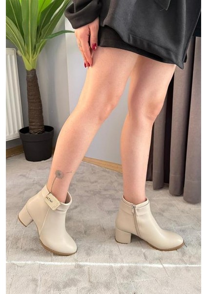 Kadın Mabel Krem Deri Tokalı ( 6 cm ) Topuklu Oval Burun Bot modelleri