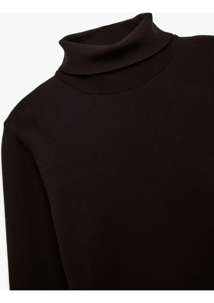 Uzun Kollu Basic Boğazlı Triko Kazak indirimleri