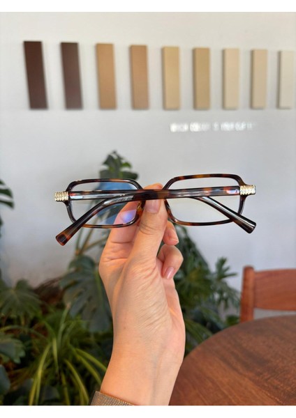 Miux Mi Metal Aksesuarlı Kare Güneş Gözlüğü Miux Şık Unisex Model UV400 Koruma fiyatları