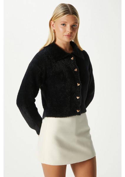 Kadın Date Yumuşak Sakallı Kalp Düğmeli Polo Yaka Siyah Triko Hırka indirimleri