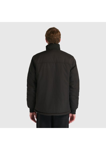 New Balance MNJ3549 Siyah Erkek Mont & Yelek fırsatları