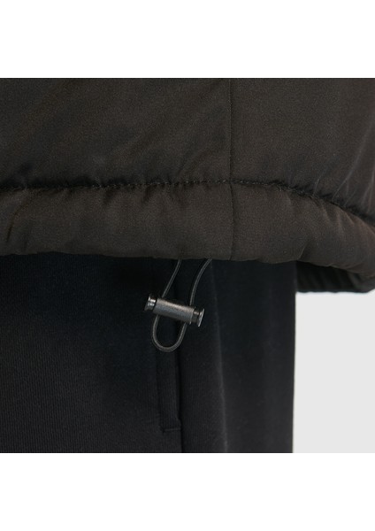 New Balance MNJ3549 Siyah Erkek Mont & Yelek