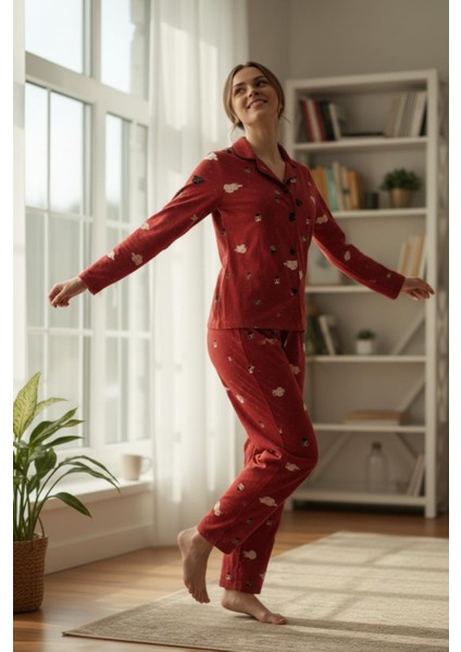 Kırmızı Cotton Düğmeli Yaka Bulut Desenli Kadın Pijama Takımı fırsatları