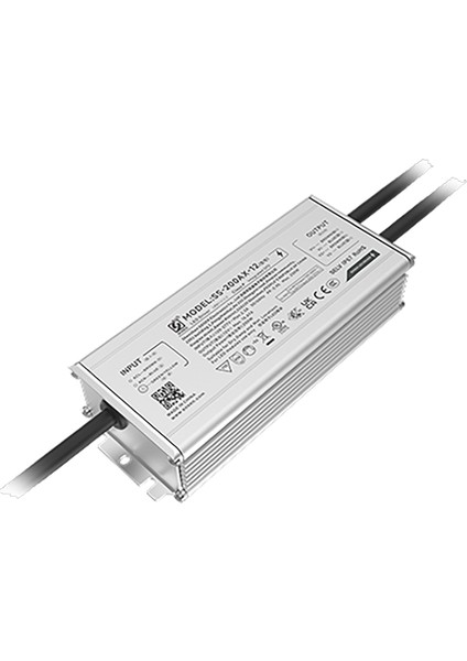 8.33A 200W Su Geçirmez Trafo 12/24V