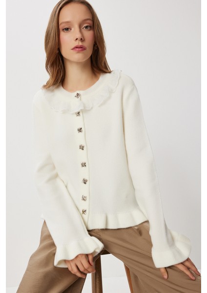 Fırfırlı Işlemeli Yaka Triko Hırka LKİ0049 Ekru