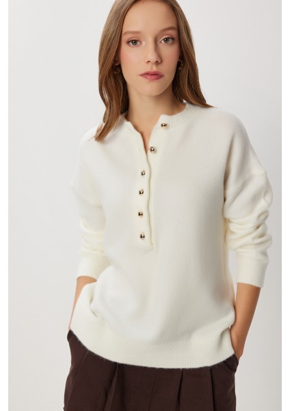 Düğmeli Yumuşak Dokulu Triko Kazak LMT0045 Kemik