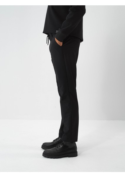 Erkek Siyah Esnek Dokulu Regular Fit Jogger Pantolon fırsatları