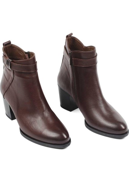Kadın Kahverengi Fermuarlı Deri Bot