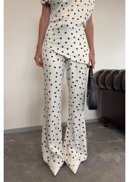 Asimetrik Puantiyeli Premium Takım- Ekru