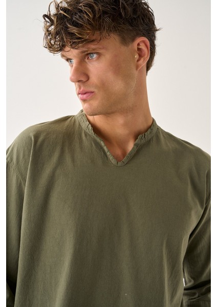 Erkek Fakir Kol V Yaka Rahat Kalıp %100 Pamuk Gömlek E236