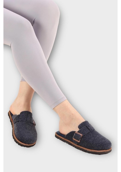 Tokalı Keçe Kumaşlı Ev Terliği Lacivert