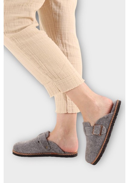 Tokalı Keçe Kumaşlı Ev Terliği Gri modelleri