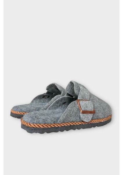 Tokalı Keçe Kumaşlı Ev Terliği Gri